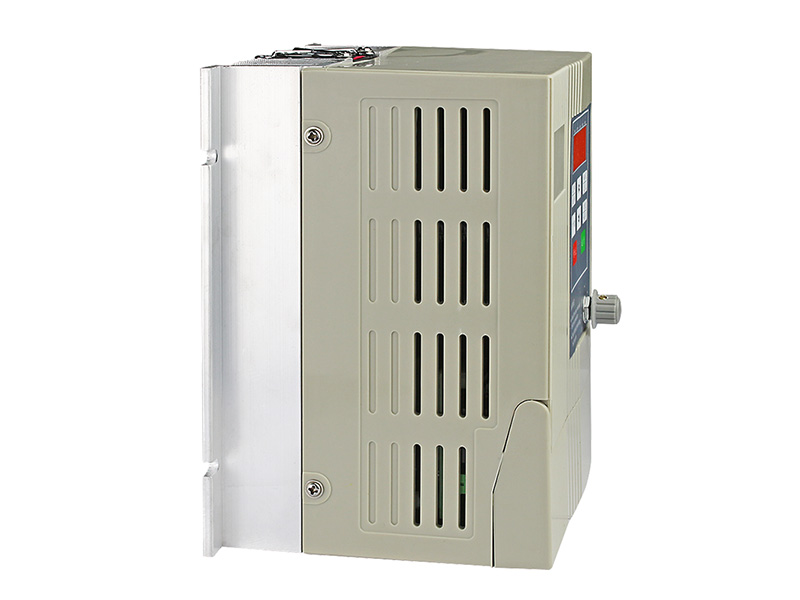 4000H通用變頻器，變頻器三相380V，變頻器廠家，電機(jī)變頻器